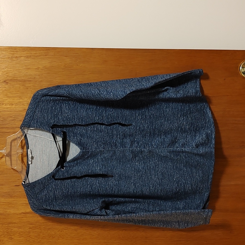 Ladies Blue Sportelle  Topp Size Extra  Large NWT